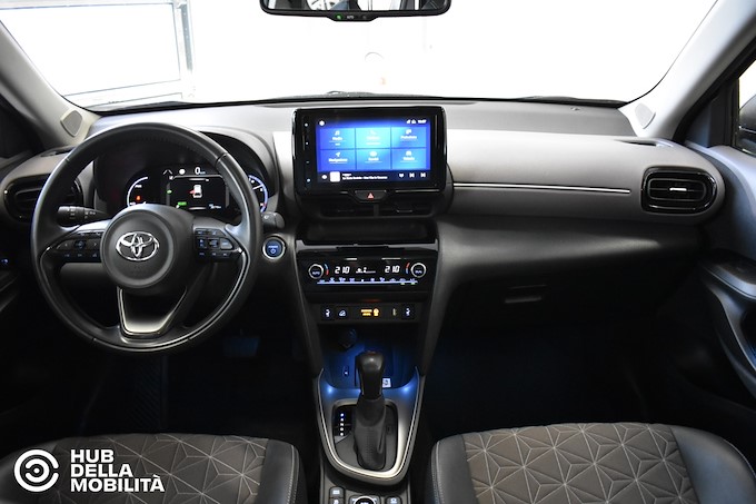 TOYOTA Yaris Cross 1.5 Hybrid 5p. E-CVT AWD-i Lounge